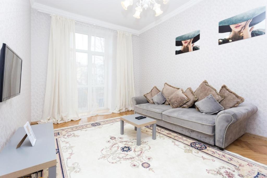 Apartment Lenina 3 Минск Экстерьер фото